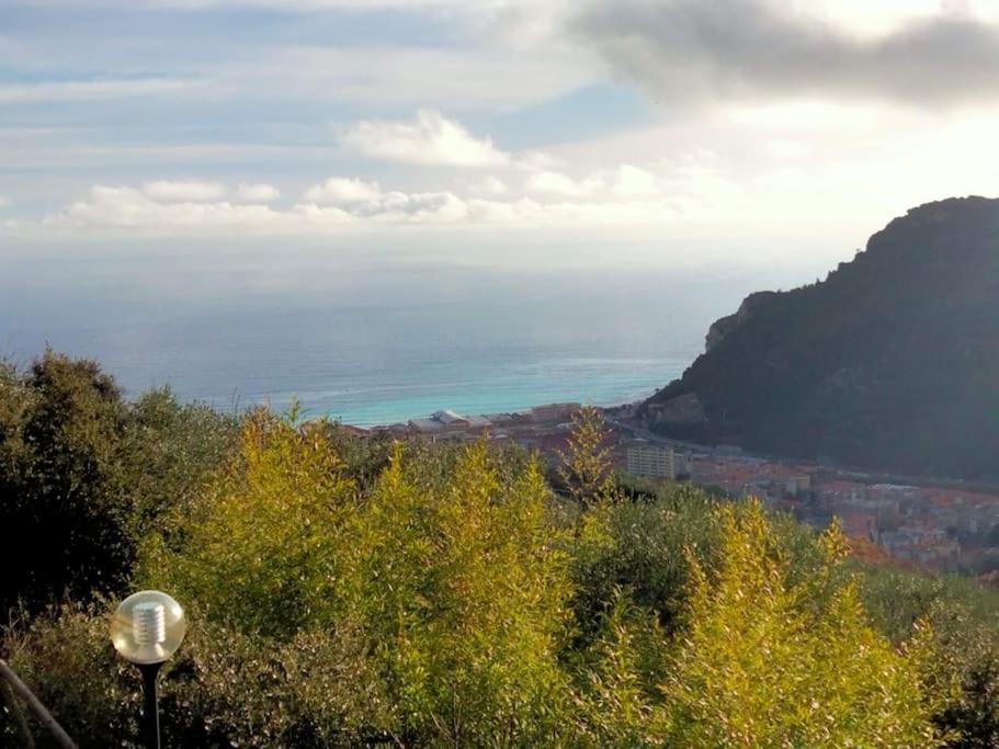 Nido Tra Gli Ulivi Apartment Finale Ligure Bagian luar foto